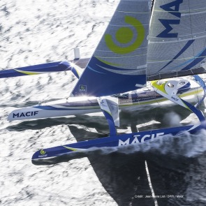 4-2016_MACIF_CP260416_macif_selection-images-helico-du-trimaran-macif---saison-2016_-10140 copie.jpg