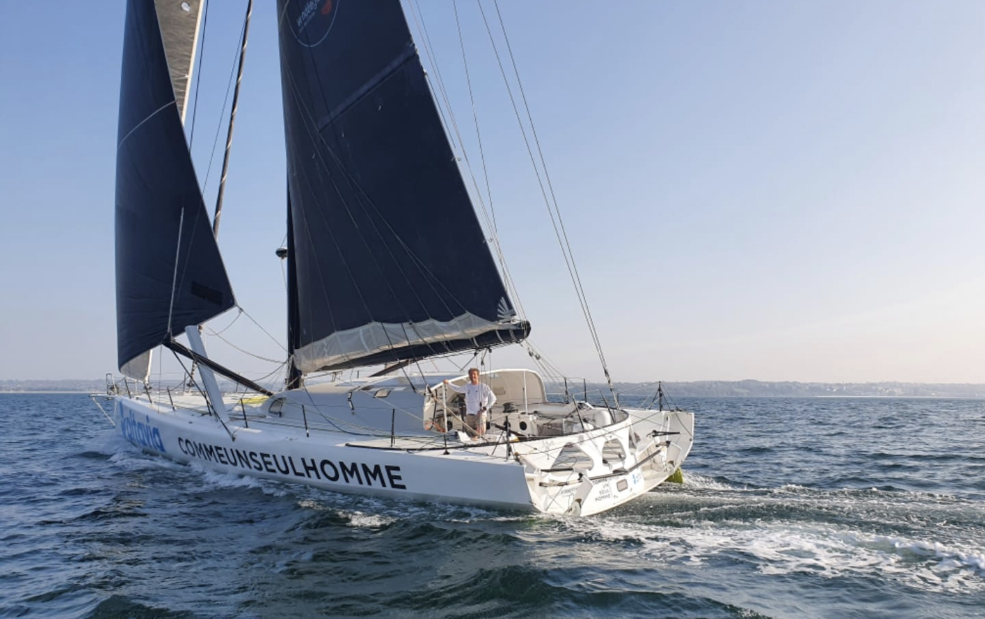 COMMEUNSEULHOMME powered by ALTAVIA